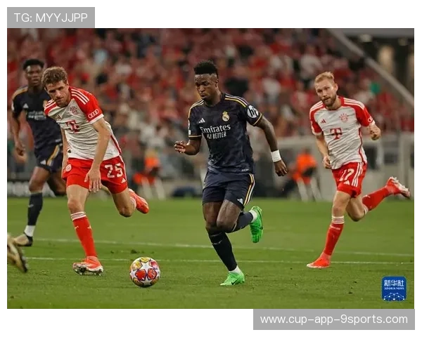 维尼修斯边路突破后传中成点球